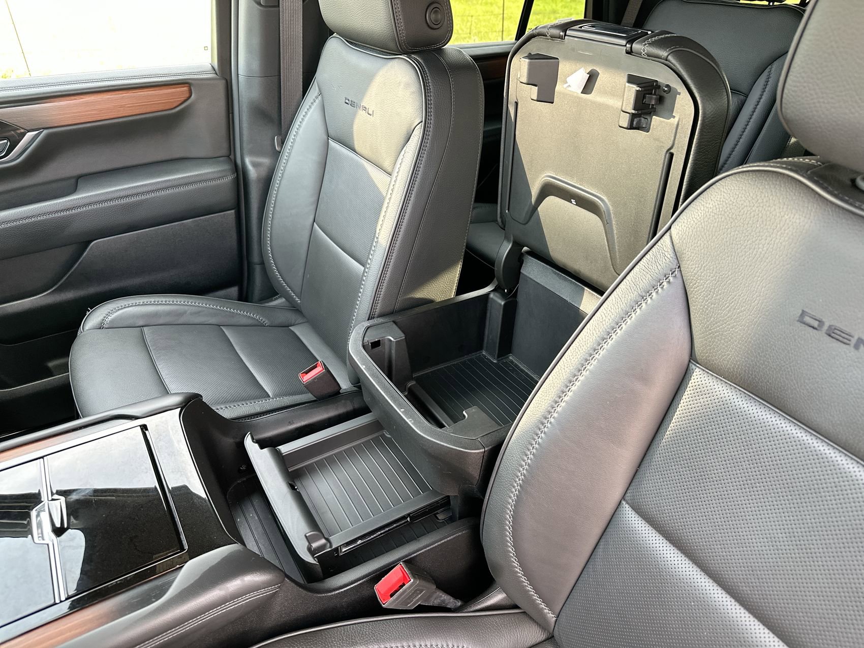 Certified 2025 GMC Yukon Denali AWD/4WD image 23