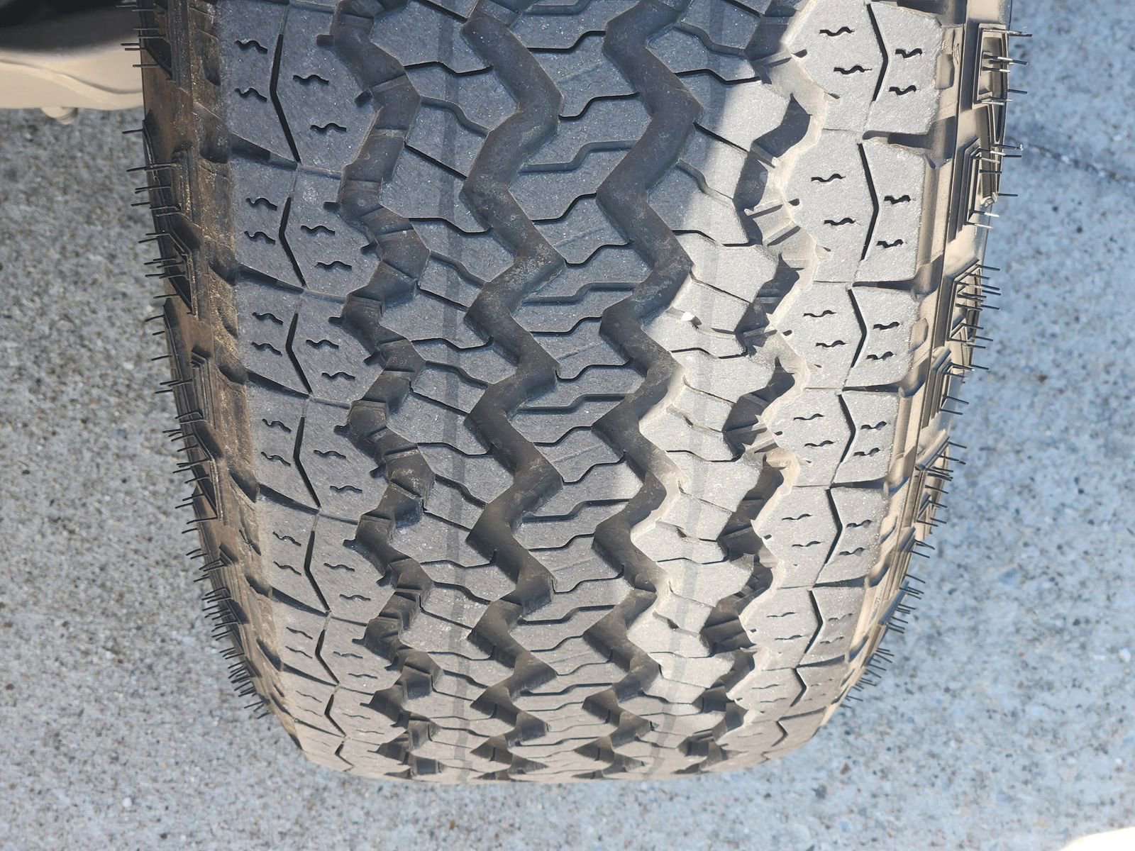 Used 2024 Ford Ranger Lariat w/ FX4 Off-Road Package image 12