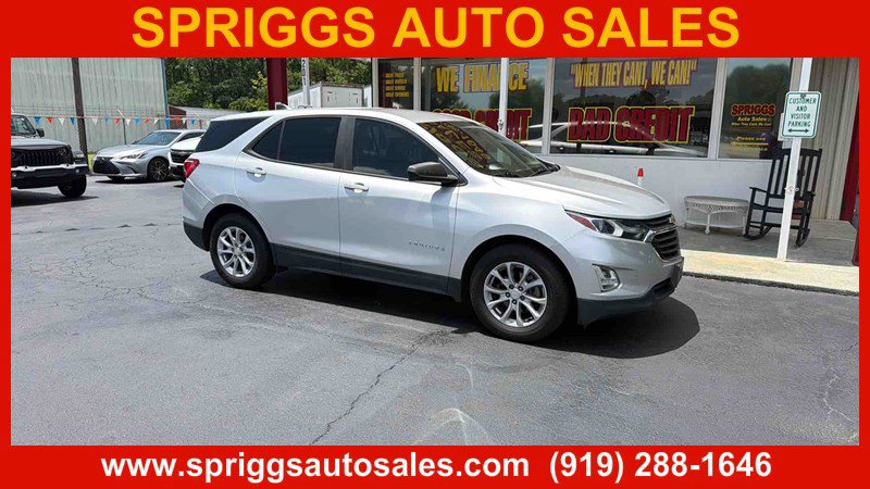 Used 2021 Chevrolet Equinox LS w/ LS Convenience Package FWD image 1