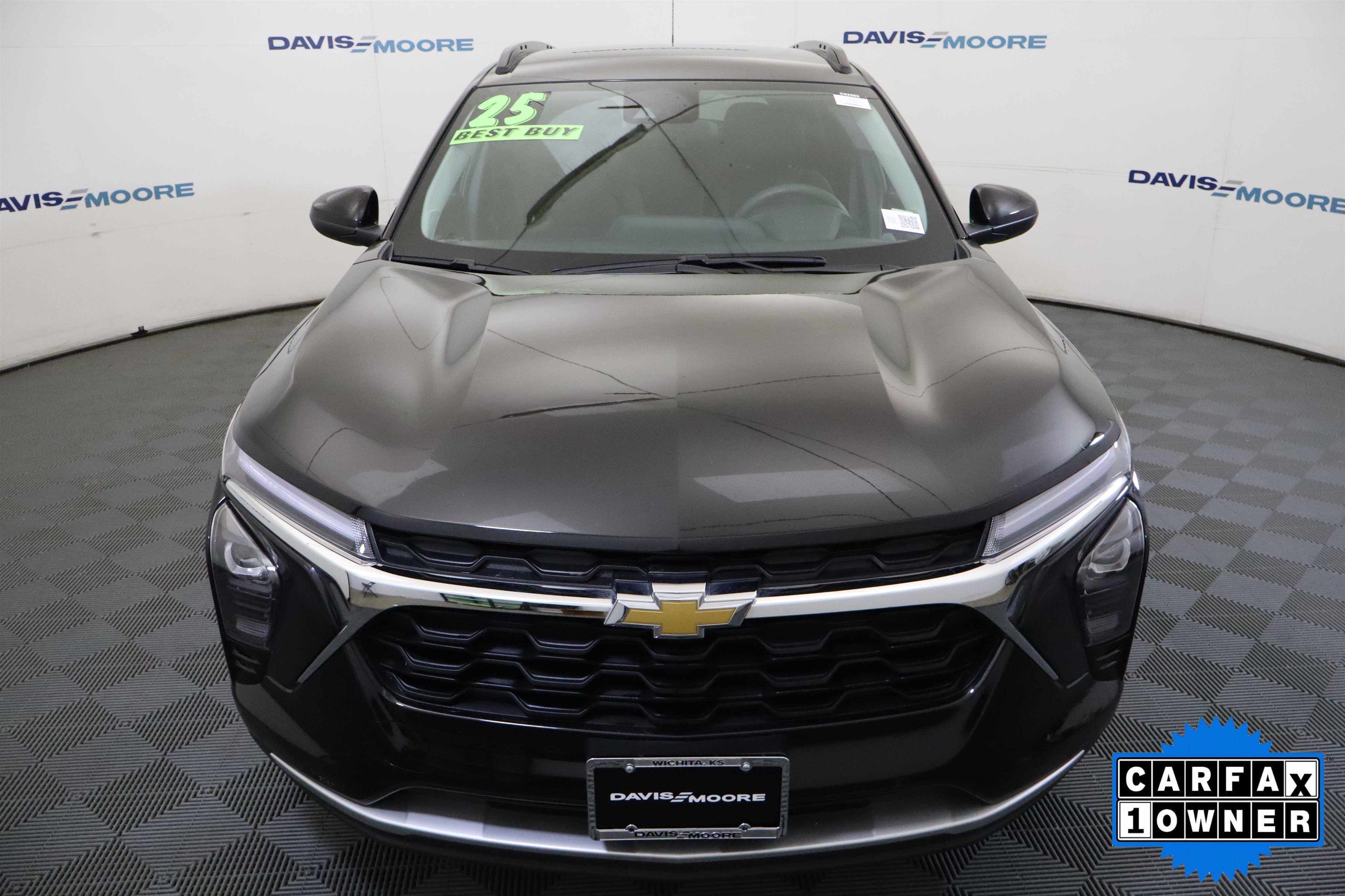Used 2025 Chevrolet Trax LT FWD image 14