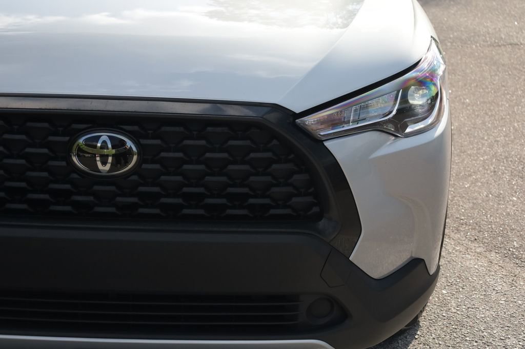 Used 2023 Toyota Corolla Cross LE image 18