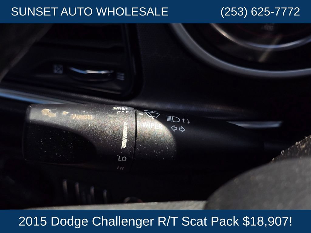 Used 2015 Dodge Challenger R/T Scat Pack w/ Leather Interior Group RWD image 32