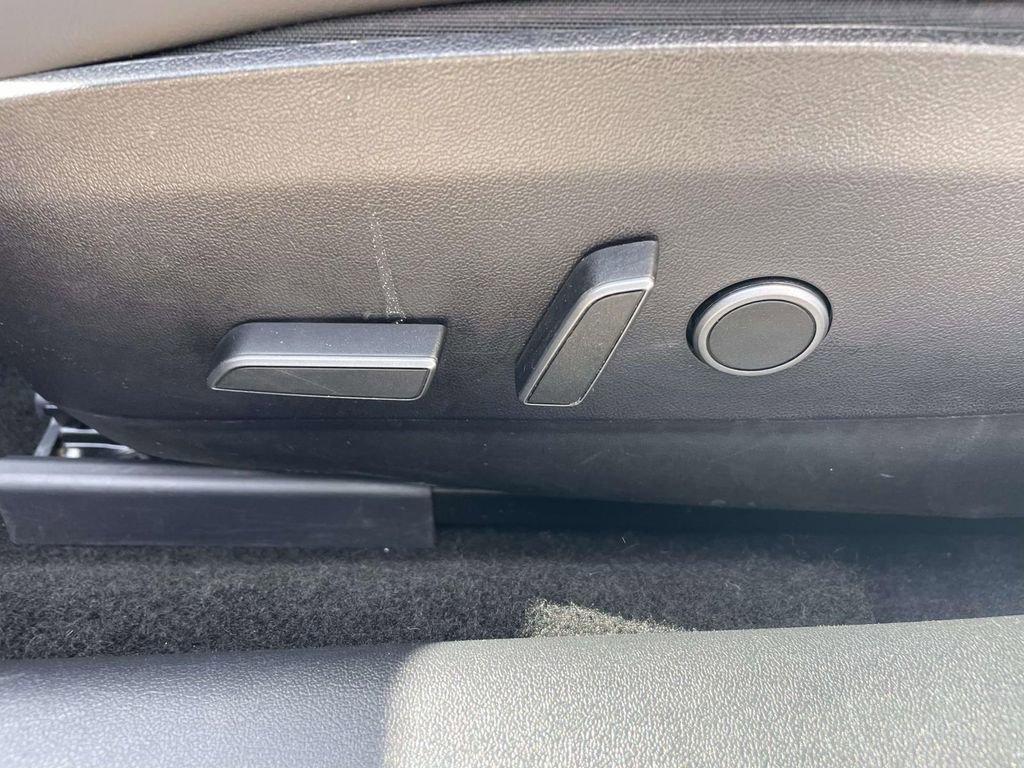 Used 2021 Tesla Model 3 Standard Range Plus image 14