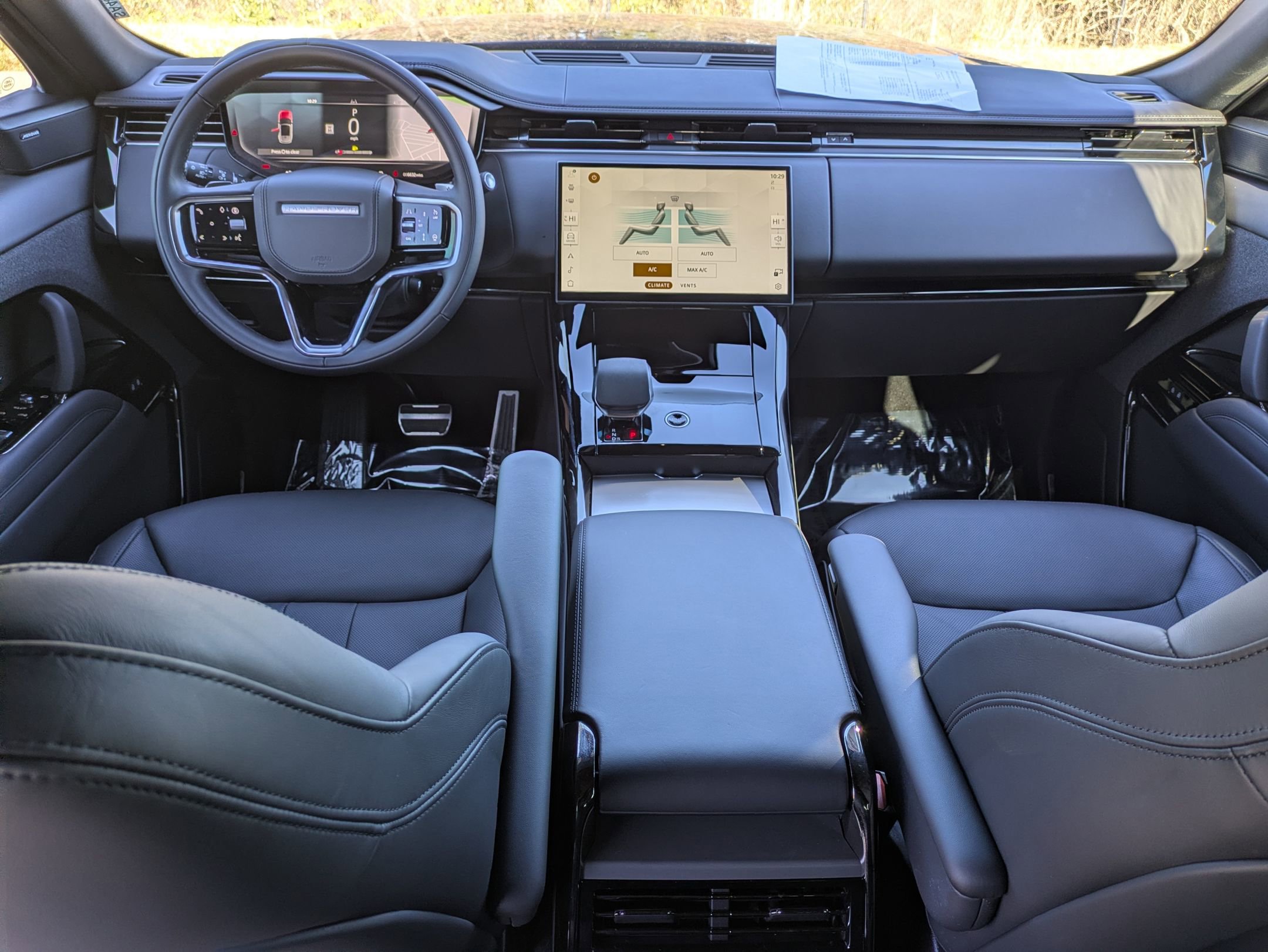 Used 2025 Land Rover Range Rover Sport SE image 24