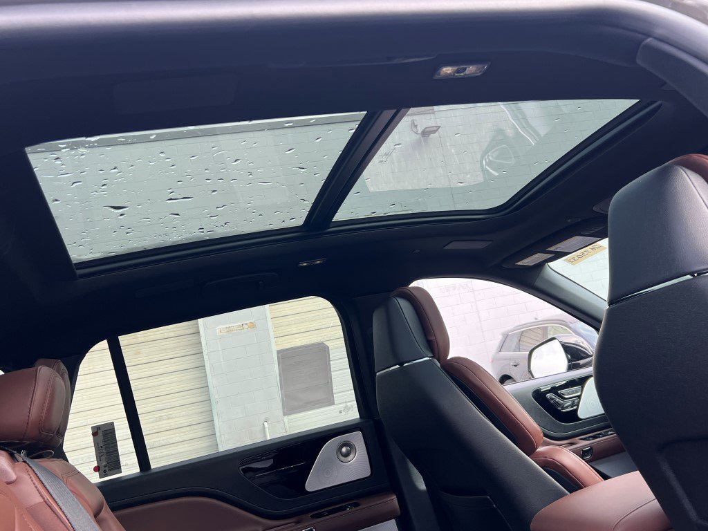 New 2026 Lincoln Aviator Reserve image 11