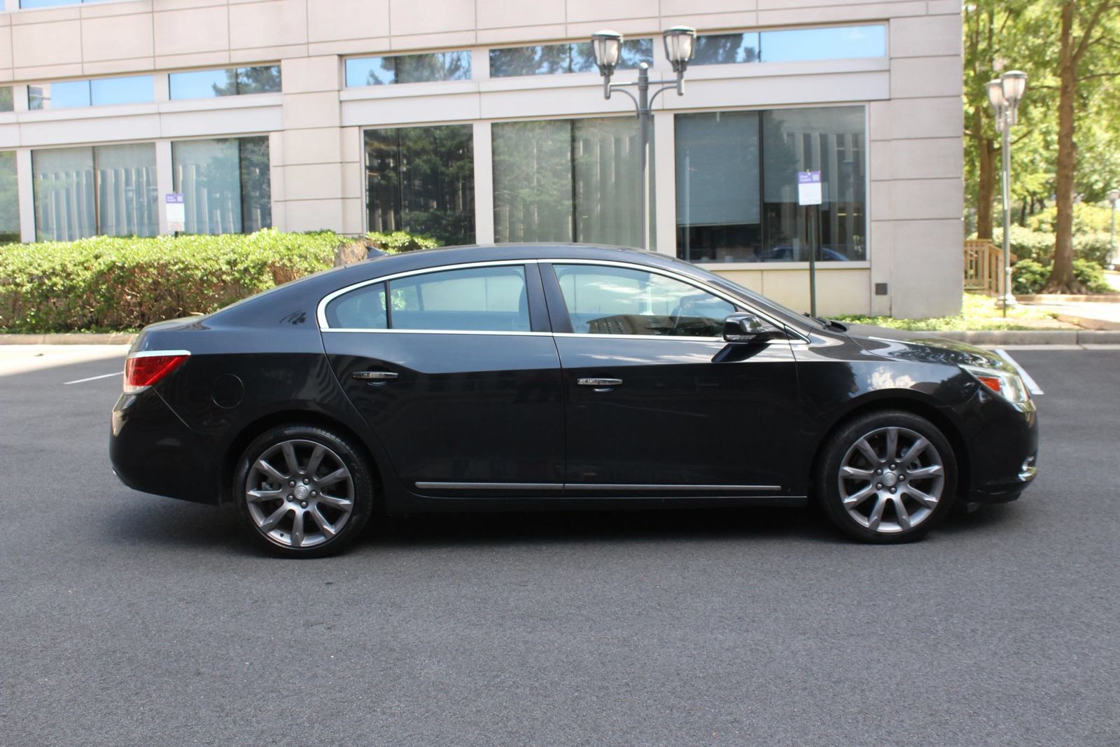 Used 2013 Buick LaCrosse Touring FWD image 6