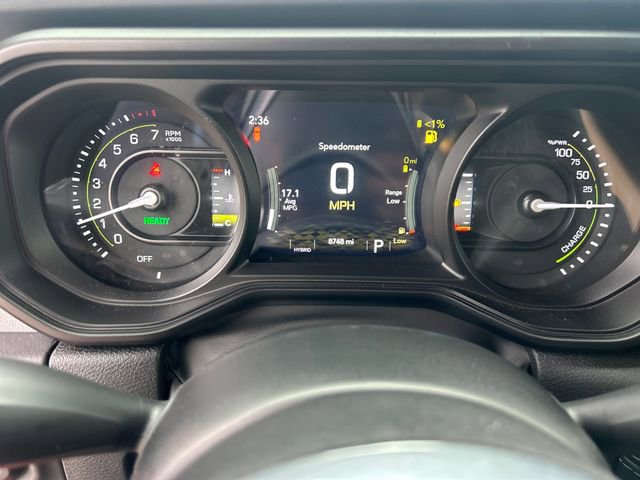 Used 2025 Jeep Wrangler Sahara 4xe image 17
