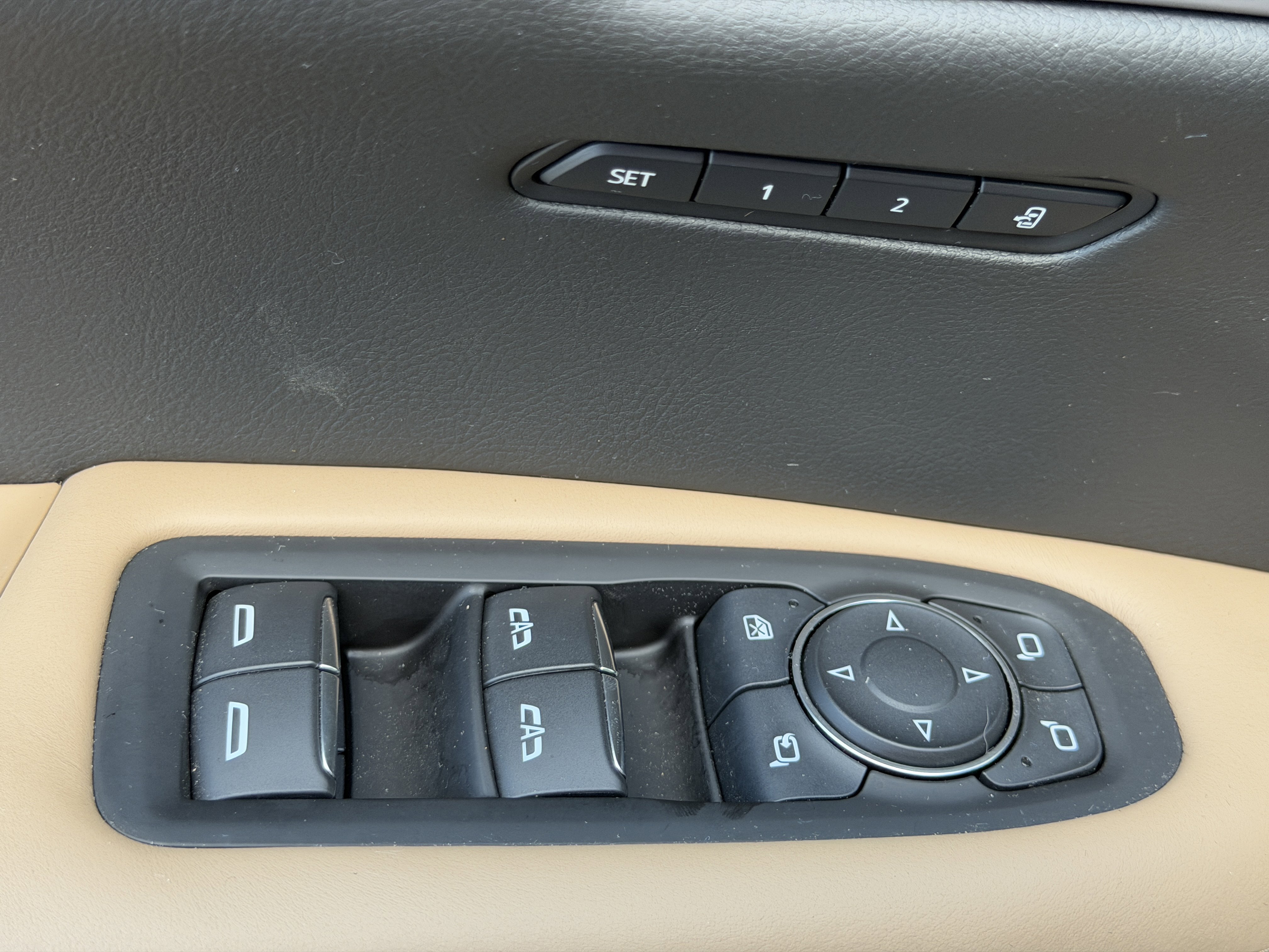 Certified 2025 Cadillac XT6 Sport w/ Platinum Package image 18