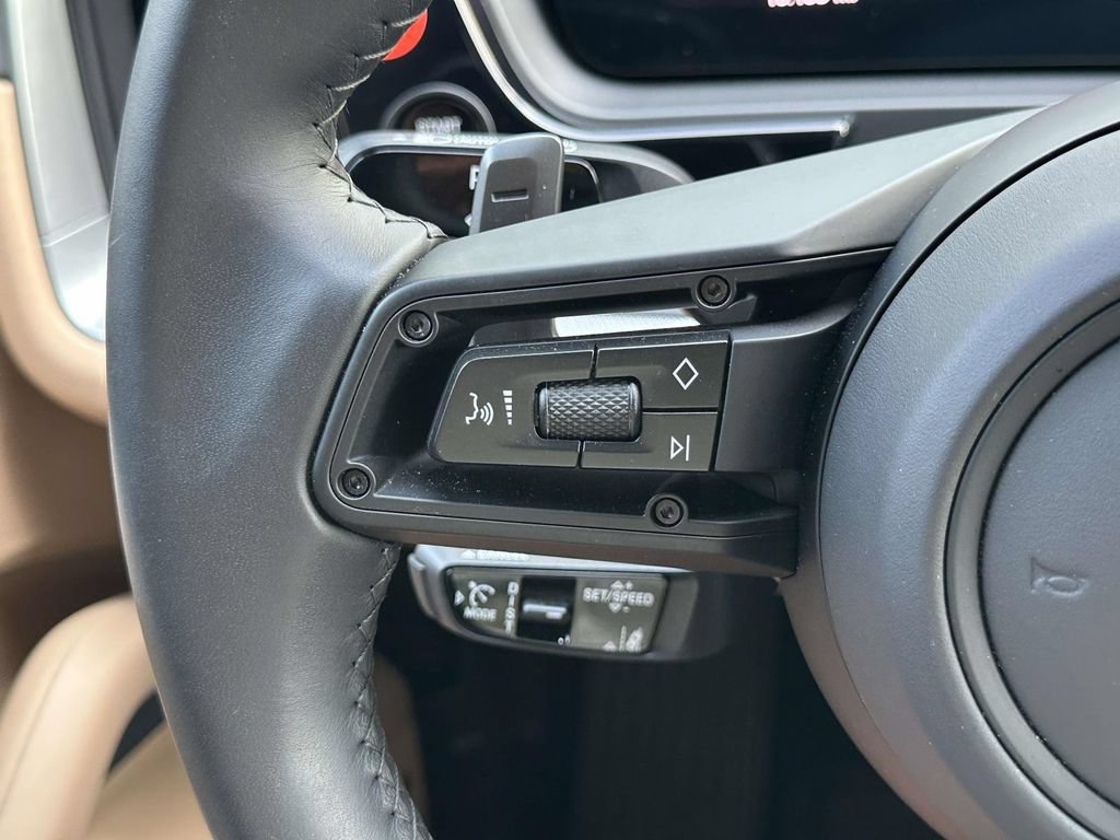 Certified 2026 Porsche Cayenne AWD/4WD image 22