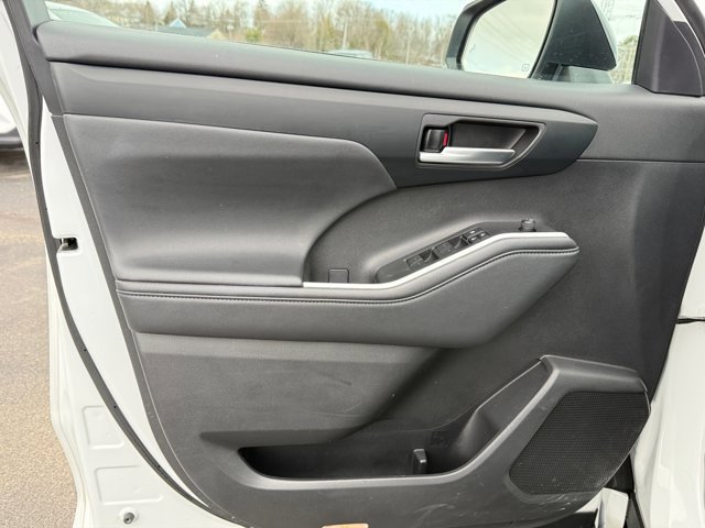 Certified 2024 Toyota Highlander XSE image 23