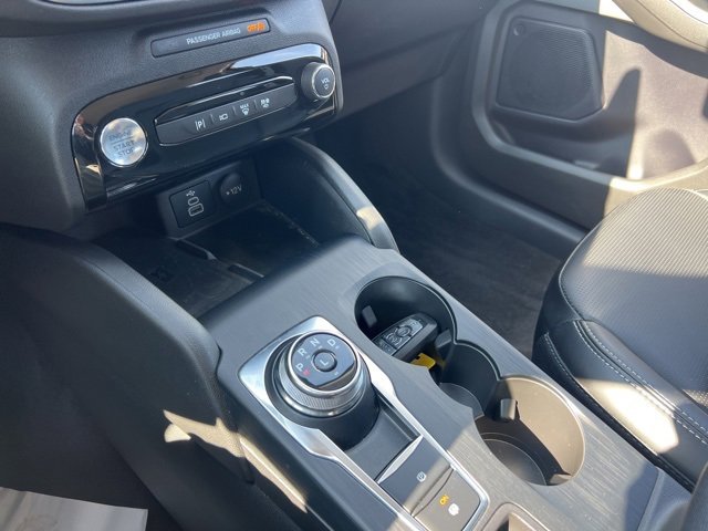 Certified 2024 Ford Escape Platinum image 16