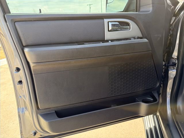 Used 2013 Ford Expedition Limited image 12