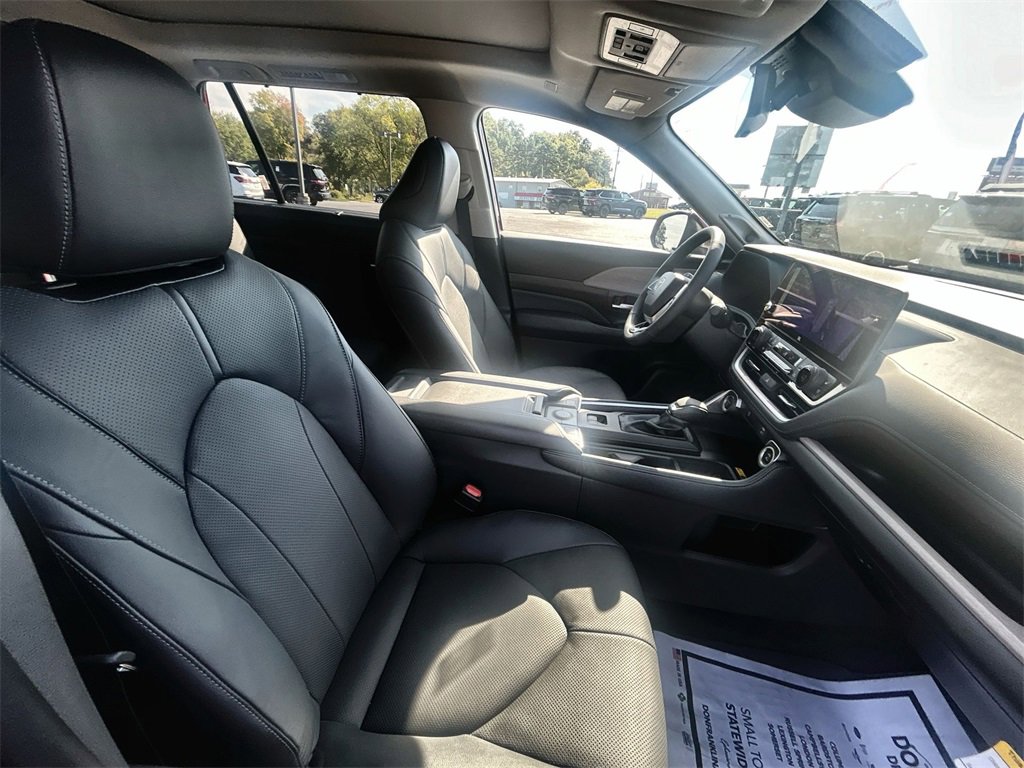New 2026 Toyota Grand Highlander Limited image 14