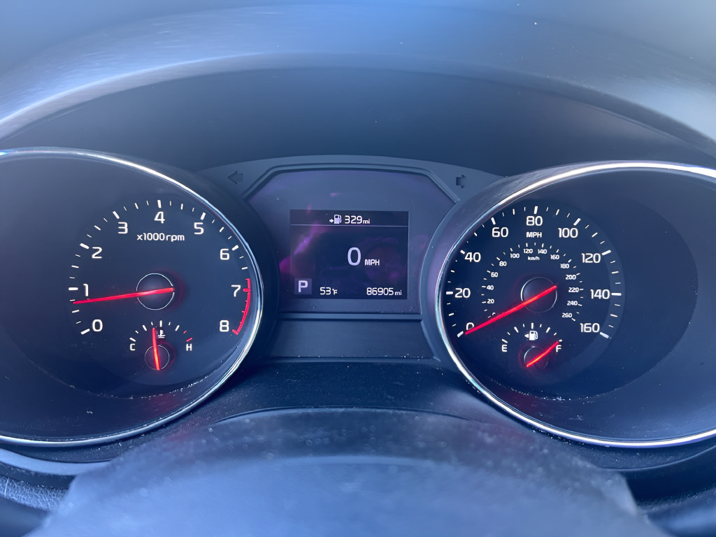 Used 2019 Kia Sedona LX FWD image 21