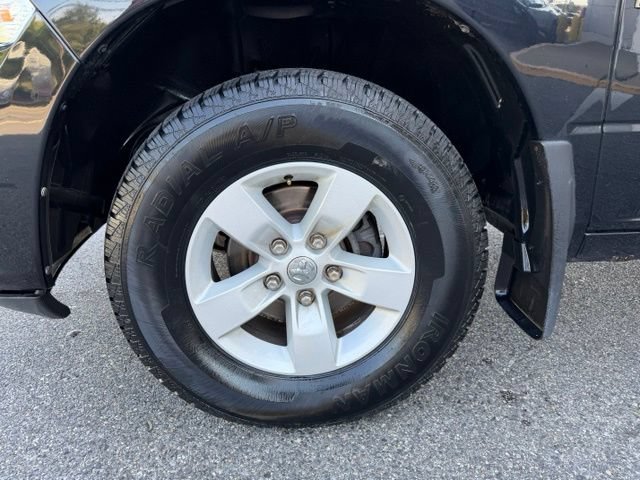 Used 2019 RAM 1500 Express AWD/4WD image 40
