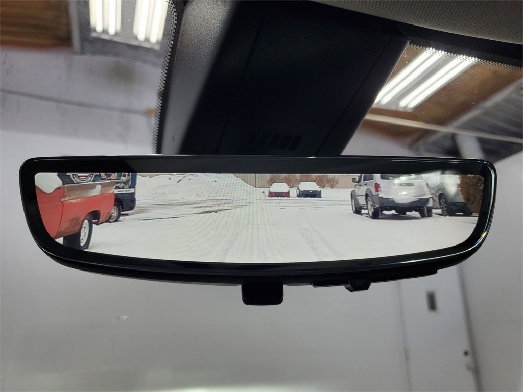 Used 2023 GMC Acadia Denali w/ Black Diamond Edition image 32