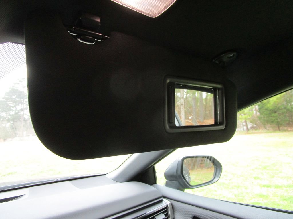 Used 2025 Toyota Camry SE image 38