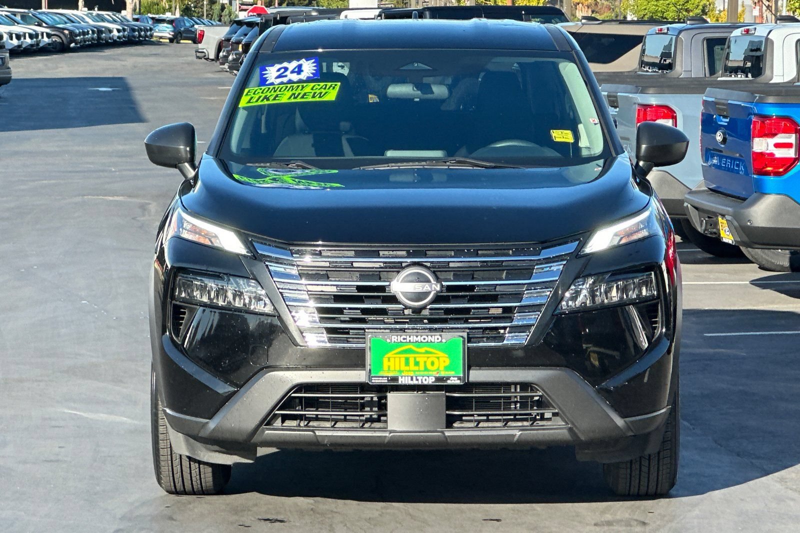 Used 2024 Nissan Rogue S AWD/4WD image 10