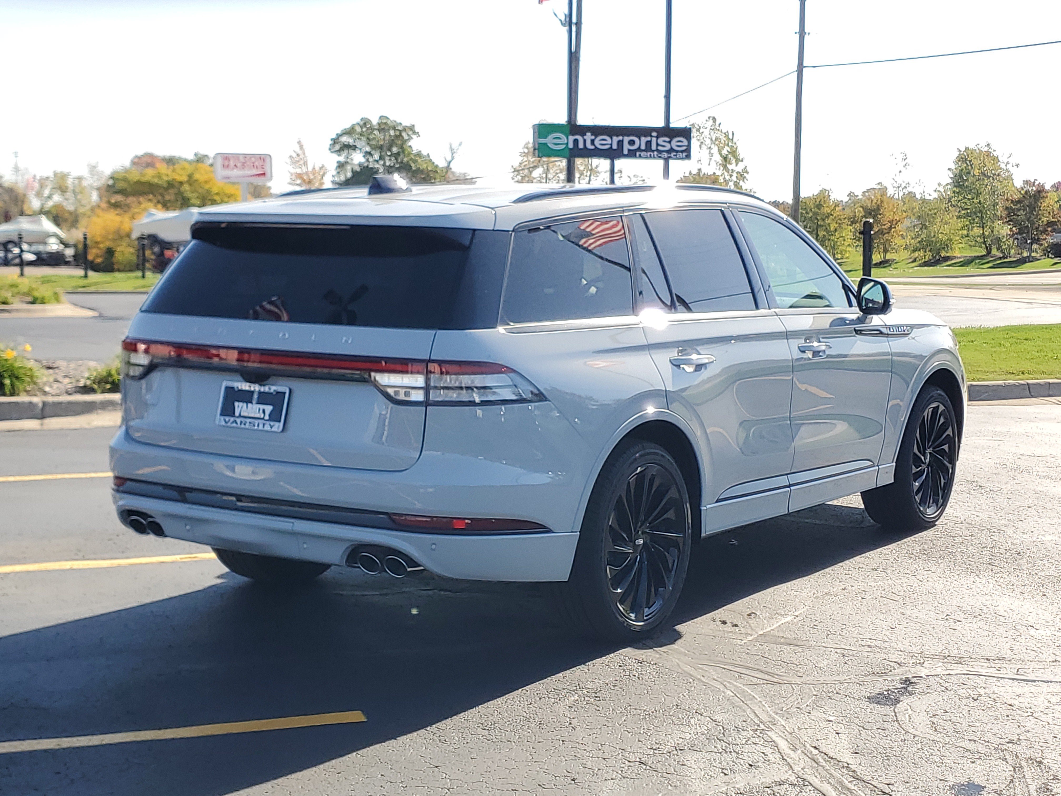 New 2027 Lincoln Aviator Reserve w/ Jet Appearance Package AWD/4WD image 4