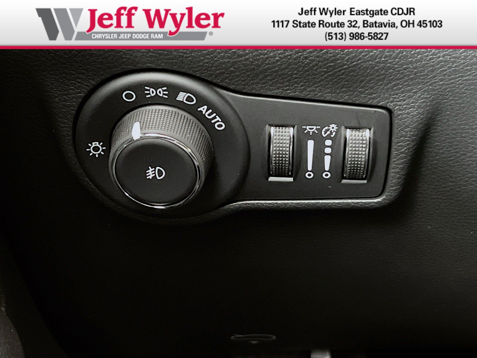 New 2026 Jeep Compass Latitude AWD/4WD image 13