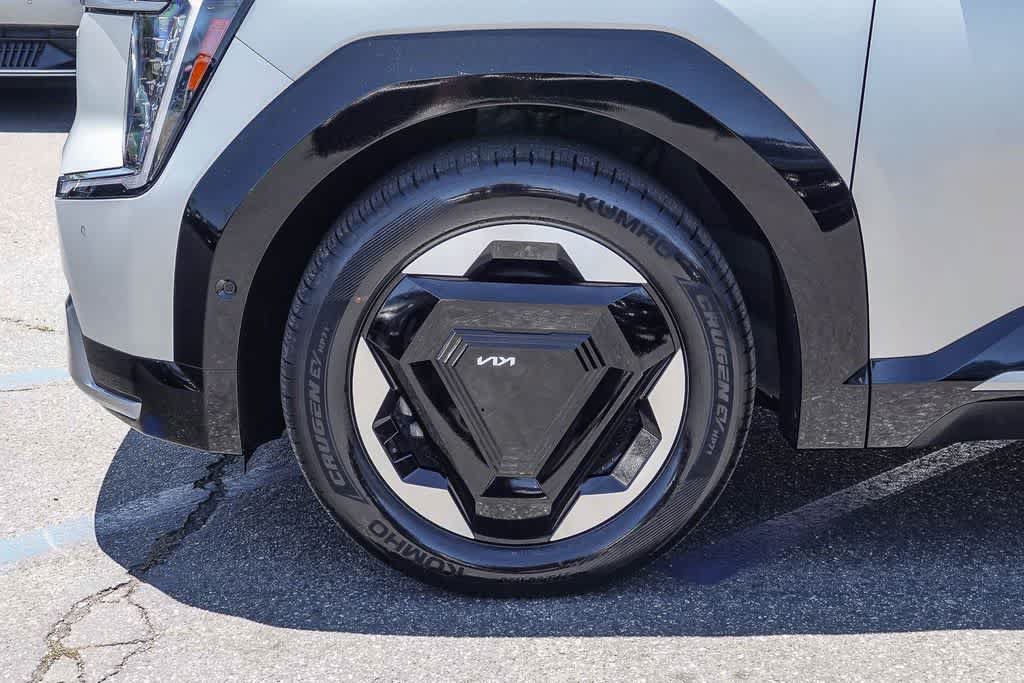Certified 2024 Kia EV9 Land AWD/4WD image 9