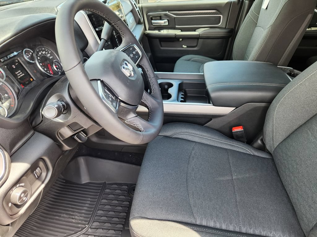 New 2026 RAM 2500 Big Horn AWD/4WD image 12