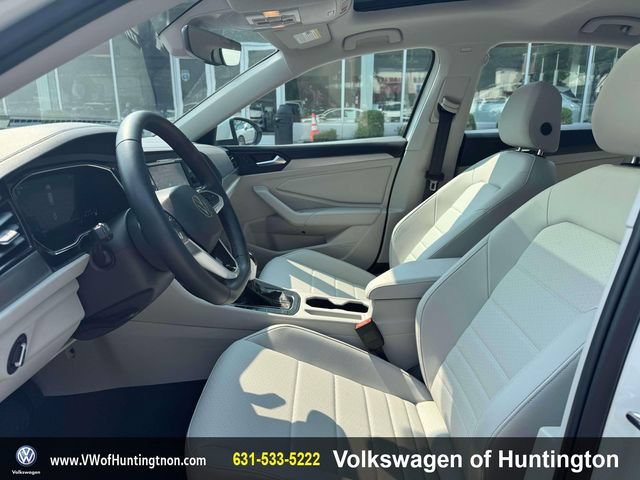 Certified 2023 Volkswagen Jetta SE w/ Panoramic Sunroof Package FWD image 14