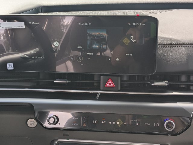 New 2026 Kia Carnival FWD image 18
