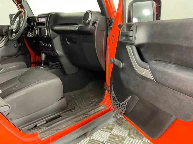 Used 2015 Jeep Wrangler Sport AWD/4WD image 12
