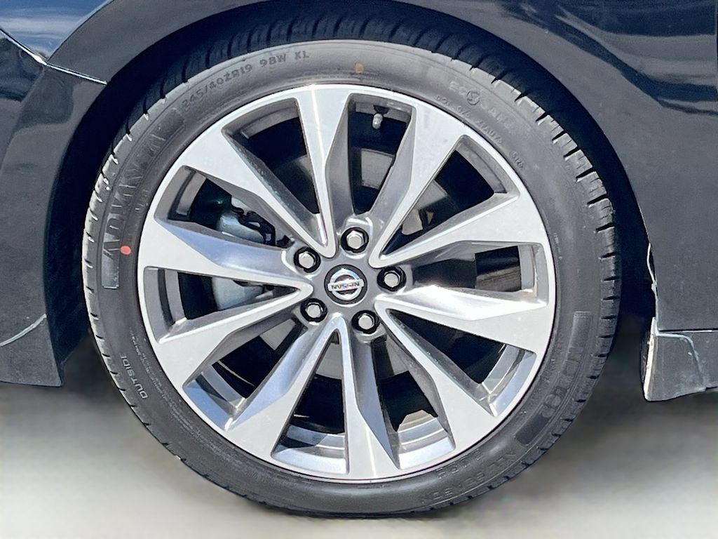 Used 2022 Nissan Maxima Platinum w/ Sport Mat Group FWD image 33