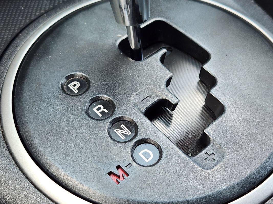 Used 2015 MAZDA MX-5 Miata Sport RWD image 23