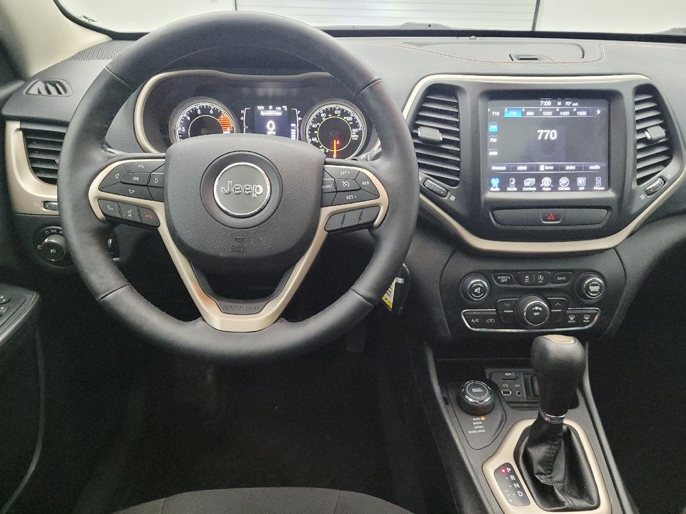 Used 2016 Jeep Cherokee 75th Anniversary AWD/4WD image 22
