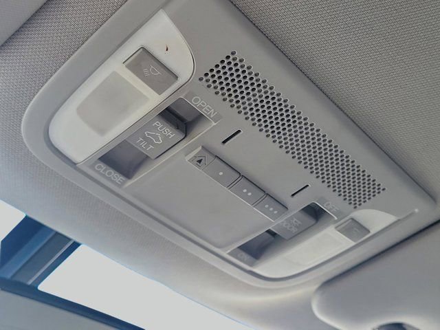 Used 2013 Acura ILX w/ Technology Package image 30