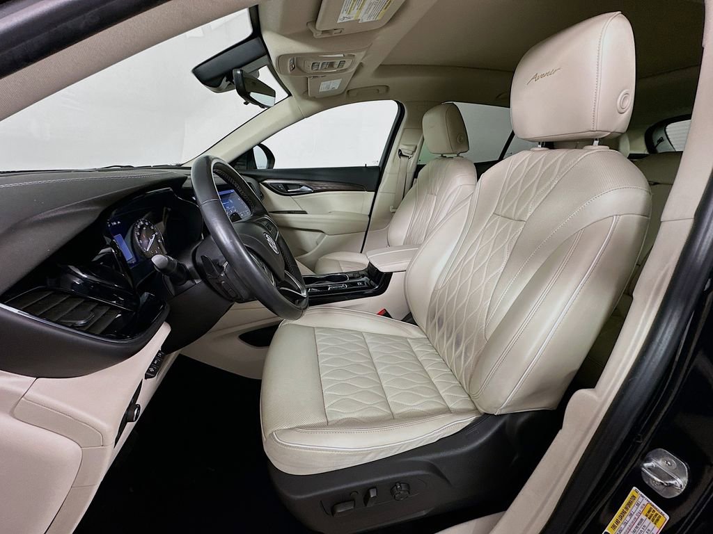 Used 2022 Buick Envision Avenir w/ Technology Package II image 21