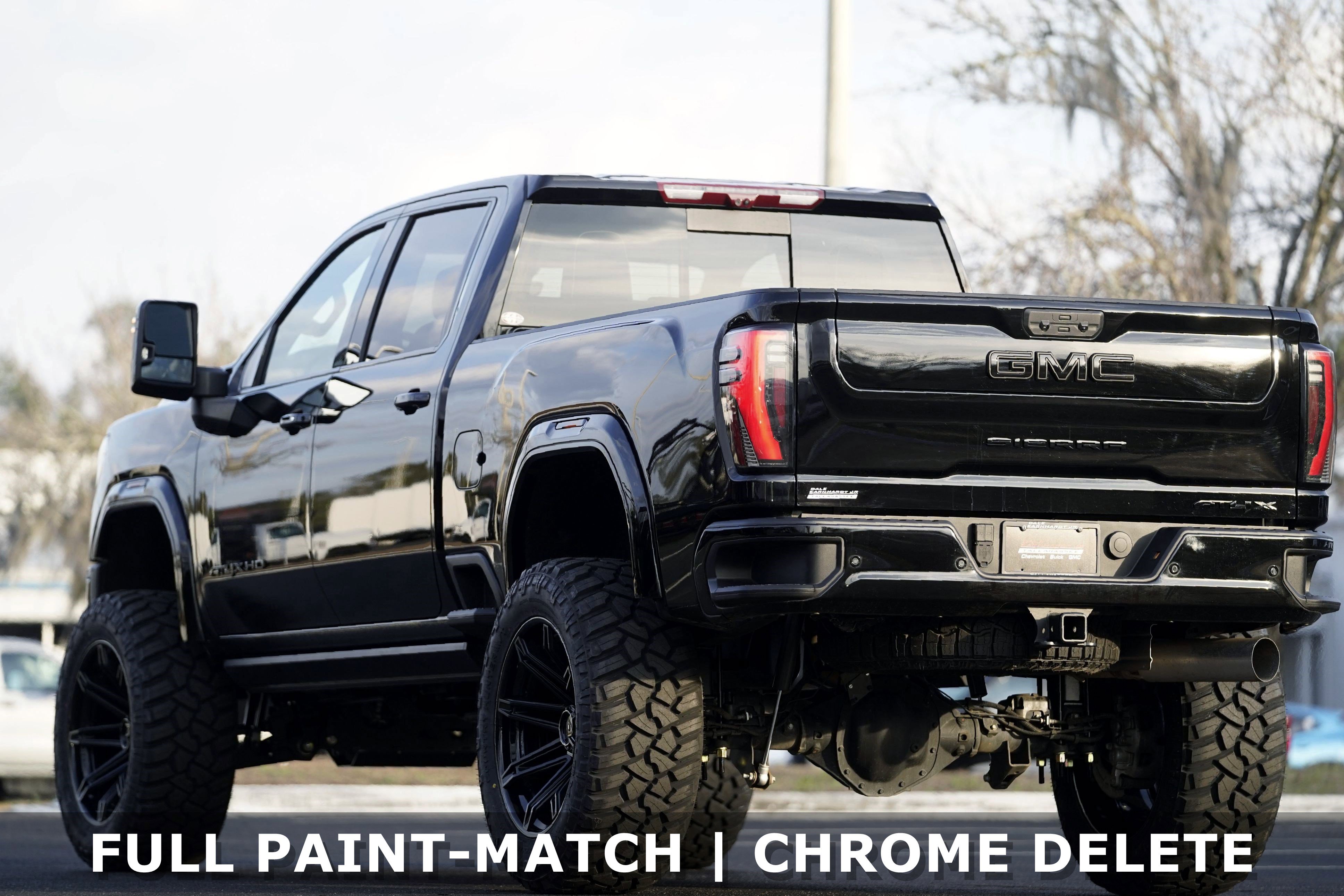 Used 2025 GMC Sierra 2500 AT4X image 3