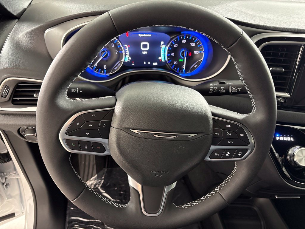 New 2027 Chrysler Pacifica LX FWD image 30