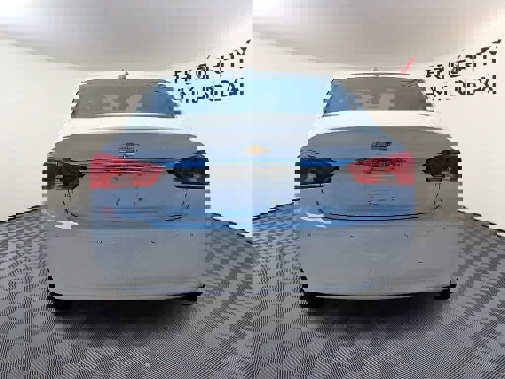 Used 2018 Chevrolet Impala LT w/ LT Leather Package image 5