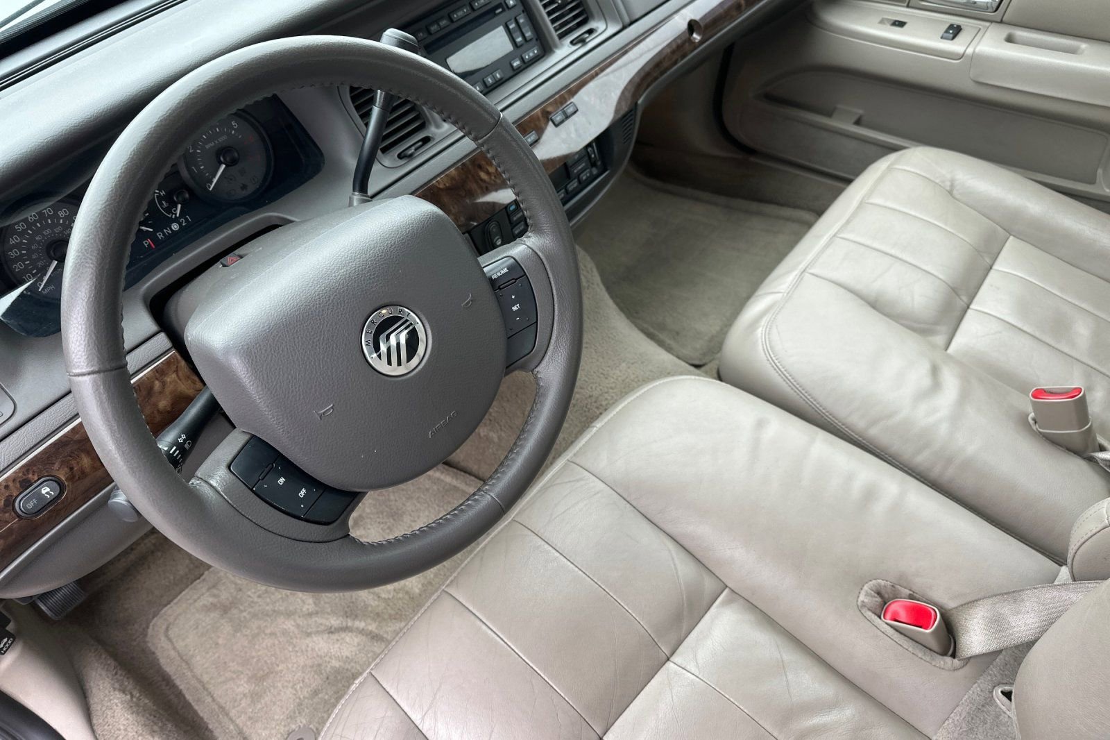 Used 2011 Mercury Grand Marquis LS image 11