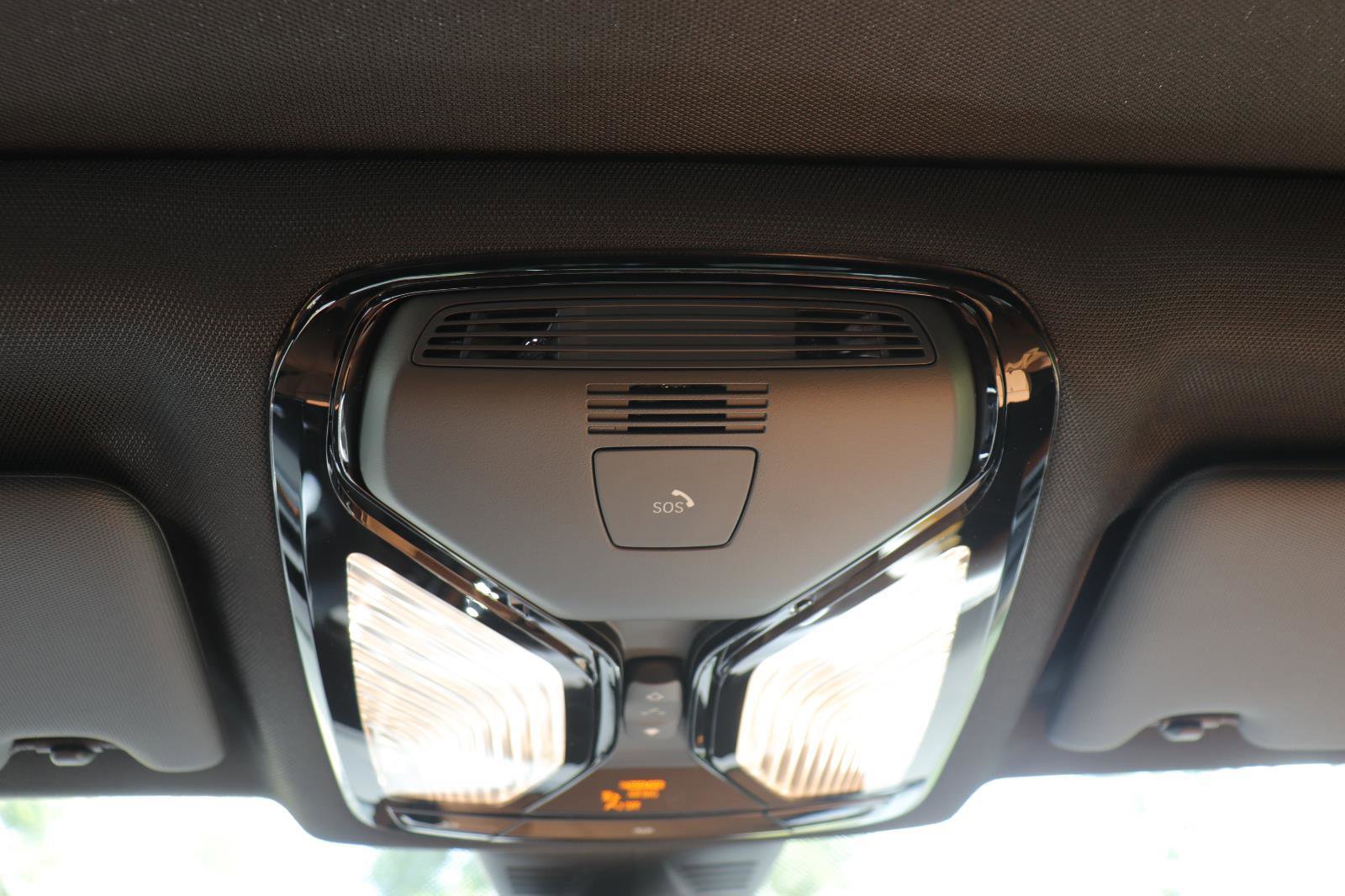 New 2025 BMW 330i Sedan w/ Convenience Package image 22