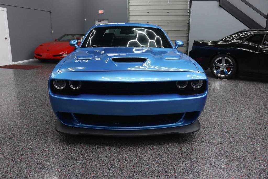 Used 2016 Dodge Challenger SRT Hellcat RWD image 10