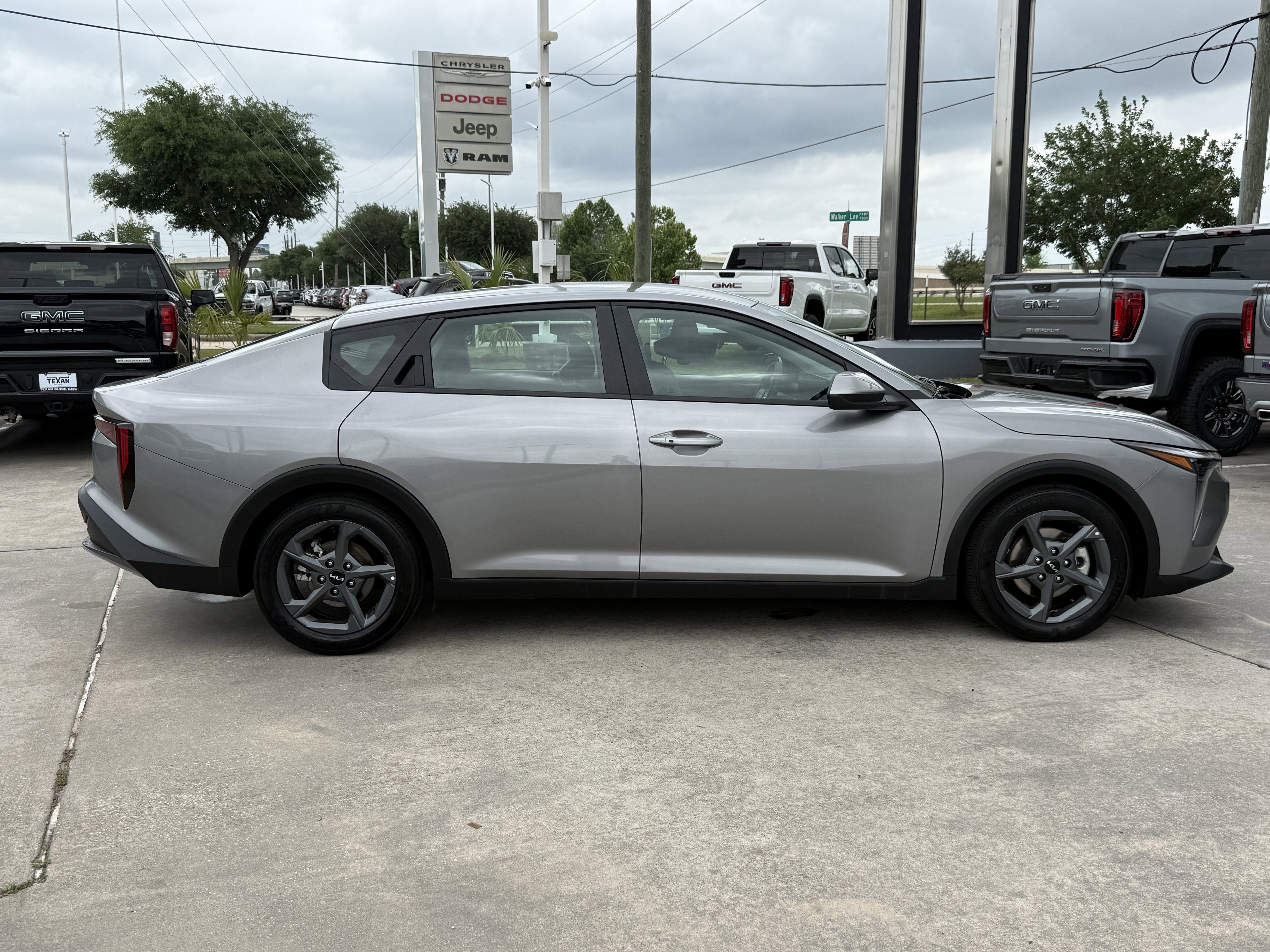 Used 2025 Kia K4 FWD image 6