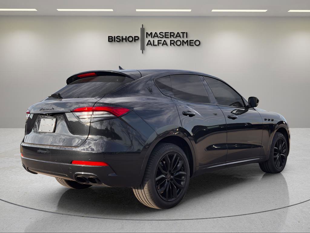 Used 2024 Maserati Levante GT Ultima image 7