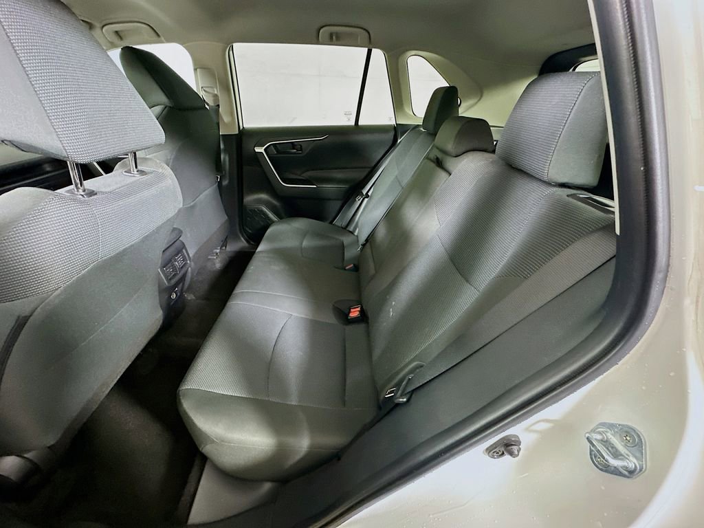 Used 2024 Toyota RAV4 LE image 33
