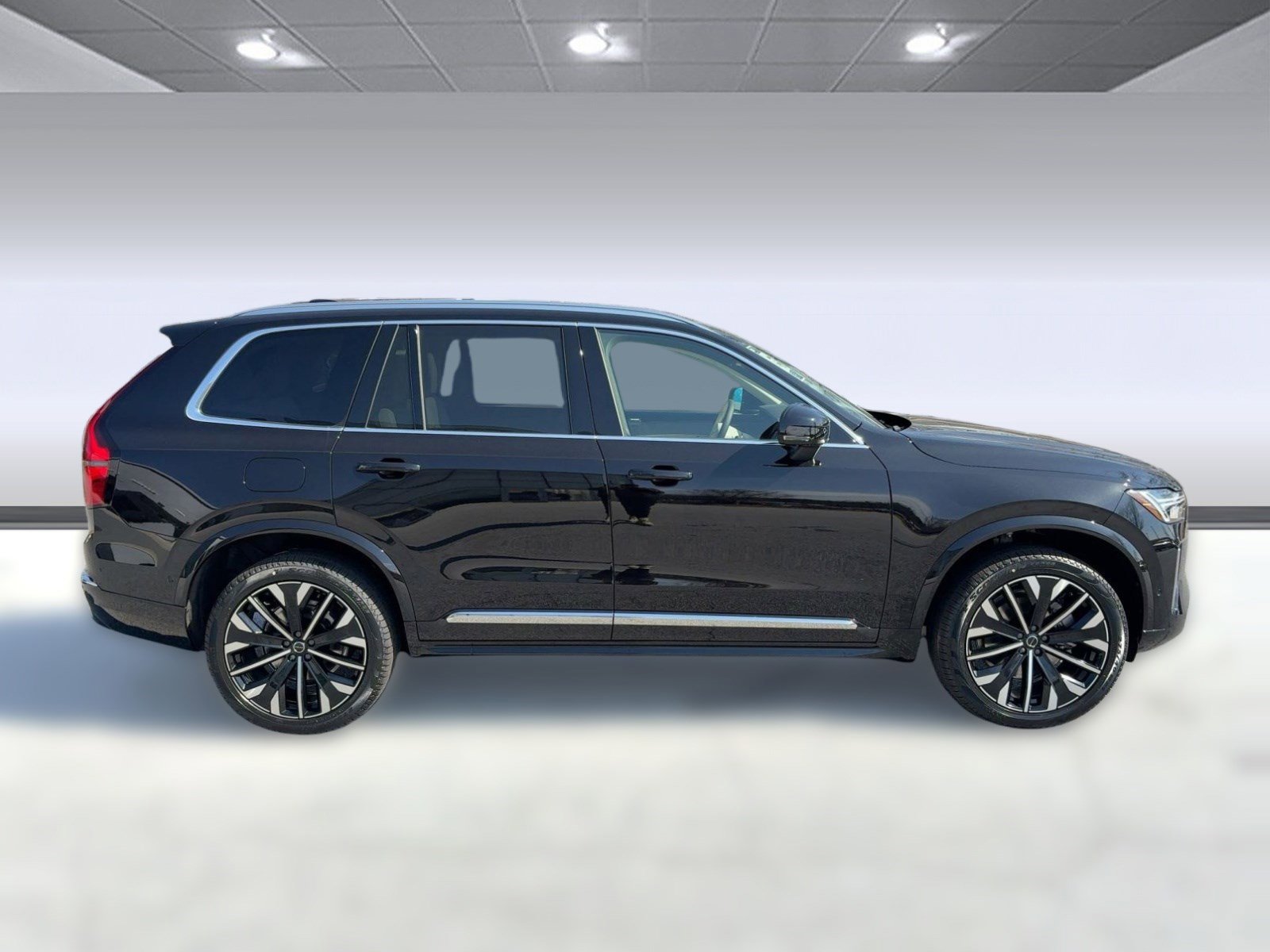 New 2026 Volvo XC90 B6 Ultra w/ Protection Package image 8