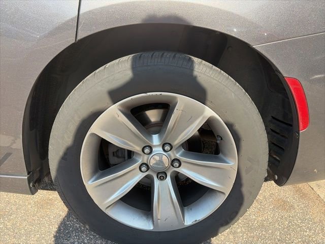 Used 2017 Dodge Charger SXT RWD image 34