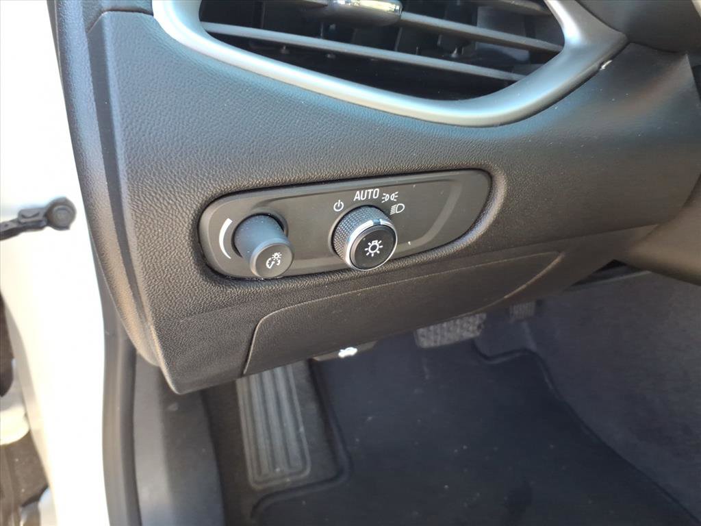 Used 2024 Chevrolet Malibu LT image 28