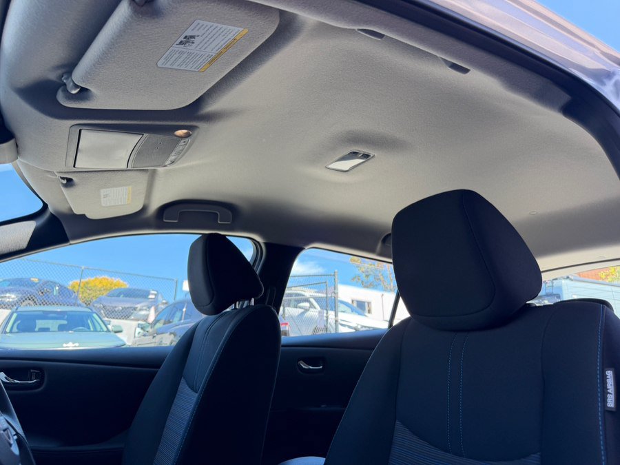 Used 2025 Nissan Leaf S FWD image 18