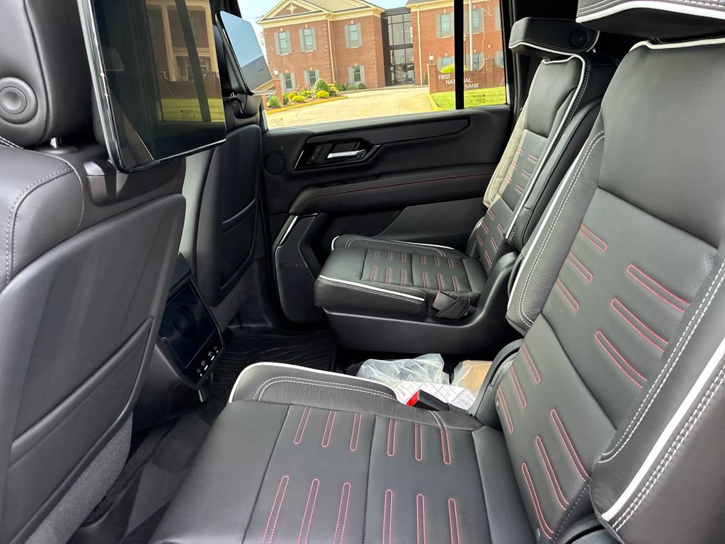 New 2026 GMC Yukon XL AT4 Ultimate w/ LPO, Floor Liner Package AWD/4WD image 17