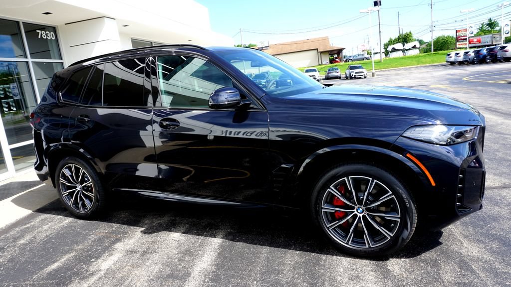 New 2026 BMW X5 xDrive50e w/ M Sport Package AWD/4WD image 5