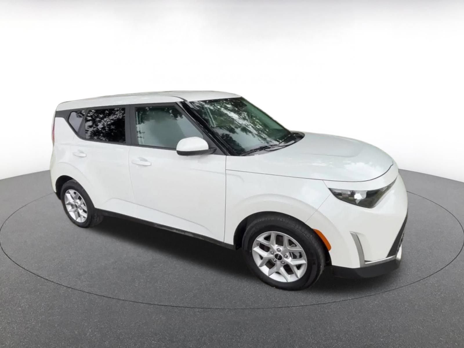 Used 2025 Kia Soul LX w/ LX Technology Package FWD video 2